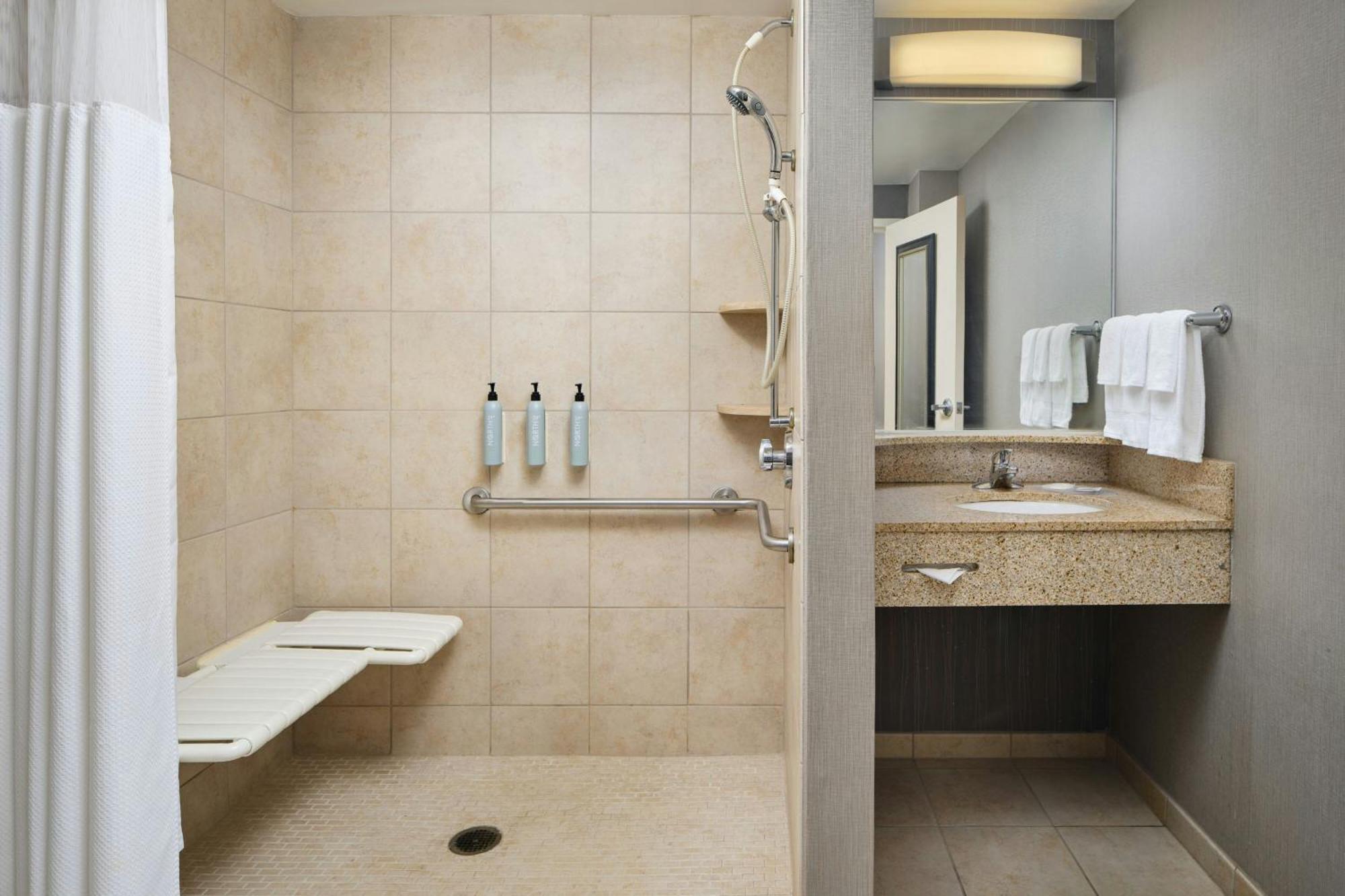 Courtyard By Marriott Akron Stow Zewnętrze zdjęcie